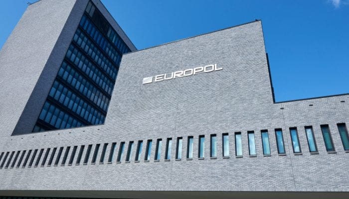 Europol : l’IA et les cryptos, piliers du crime organisé en UE