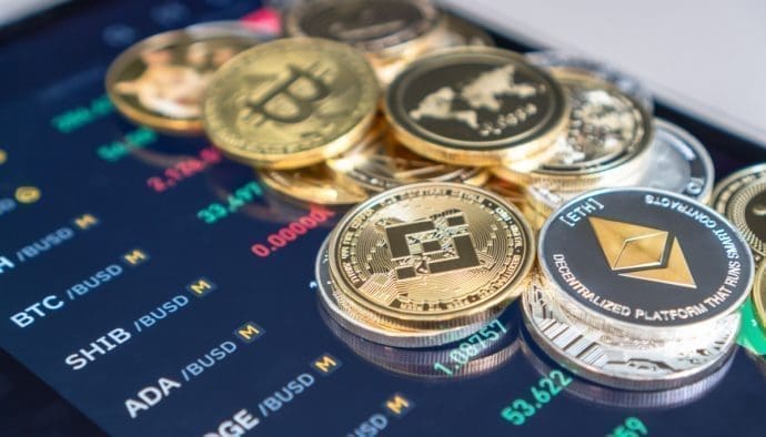 Ces 3 altcoins atteignent des records pendant que le Bitcoin reste sous les 100 000 $