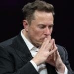 L’or chute, Tesla d’Elon Musk bondit de 5 %