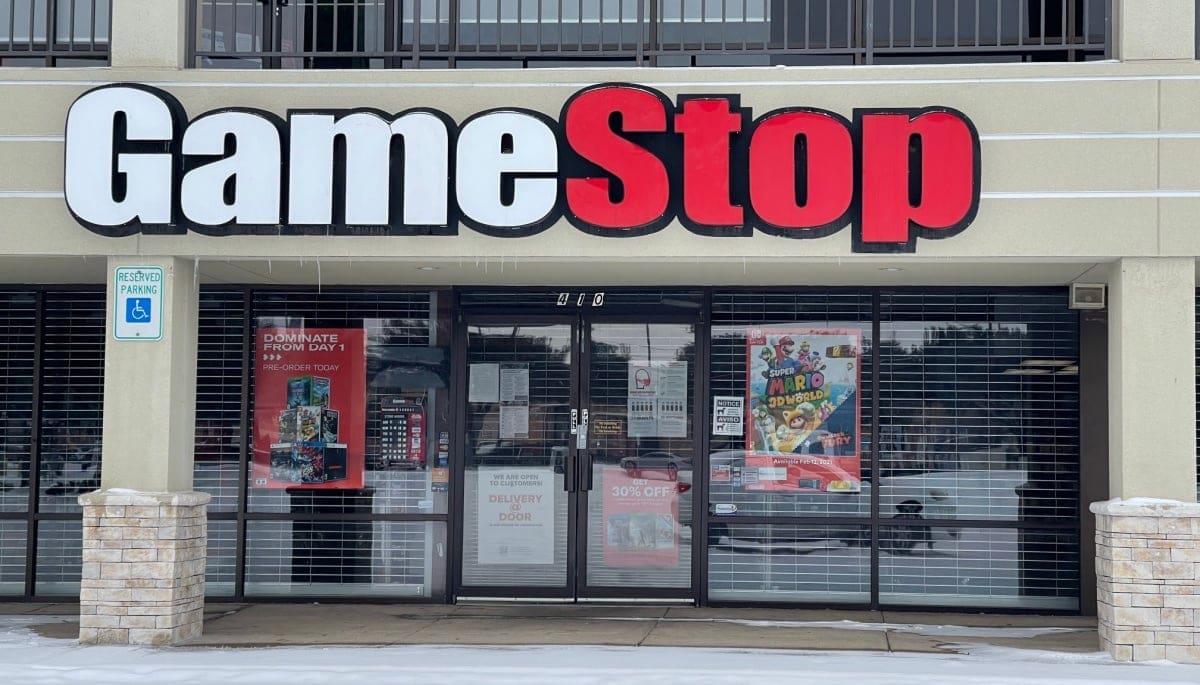 GameStop et les memecoins s'envolent après un nouveau message d'une « légende ».