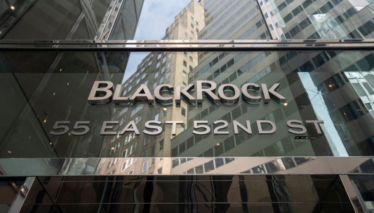 BlackRock vend des milliers de bitcoins : la plus grande sortie d’ETF jamais enregistrée