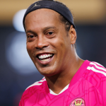 Ronaldinho lance sa crypto : le cours chute aussitôt de 60 %