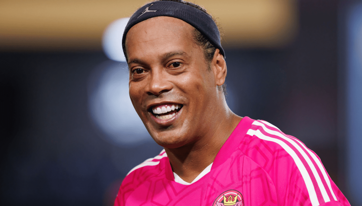 Ronaldinho lance sa crypto : le cours chute aussitôt de 60 %